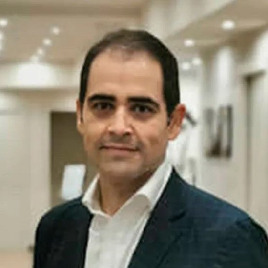 Dr. Amador García
