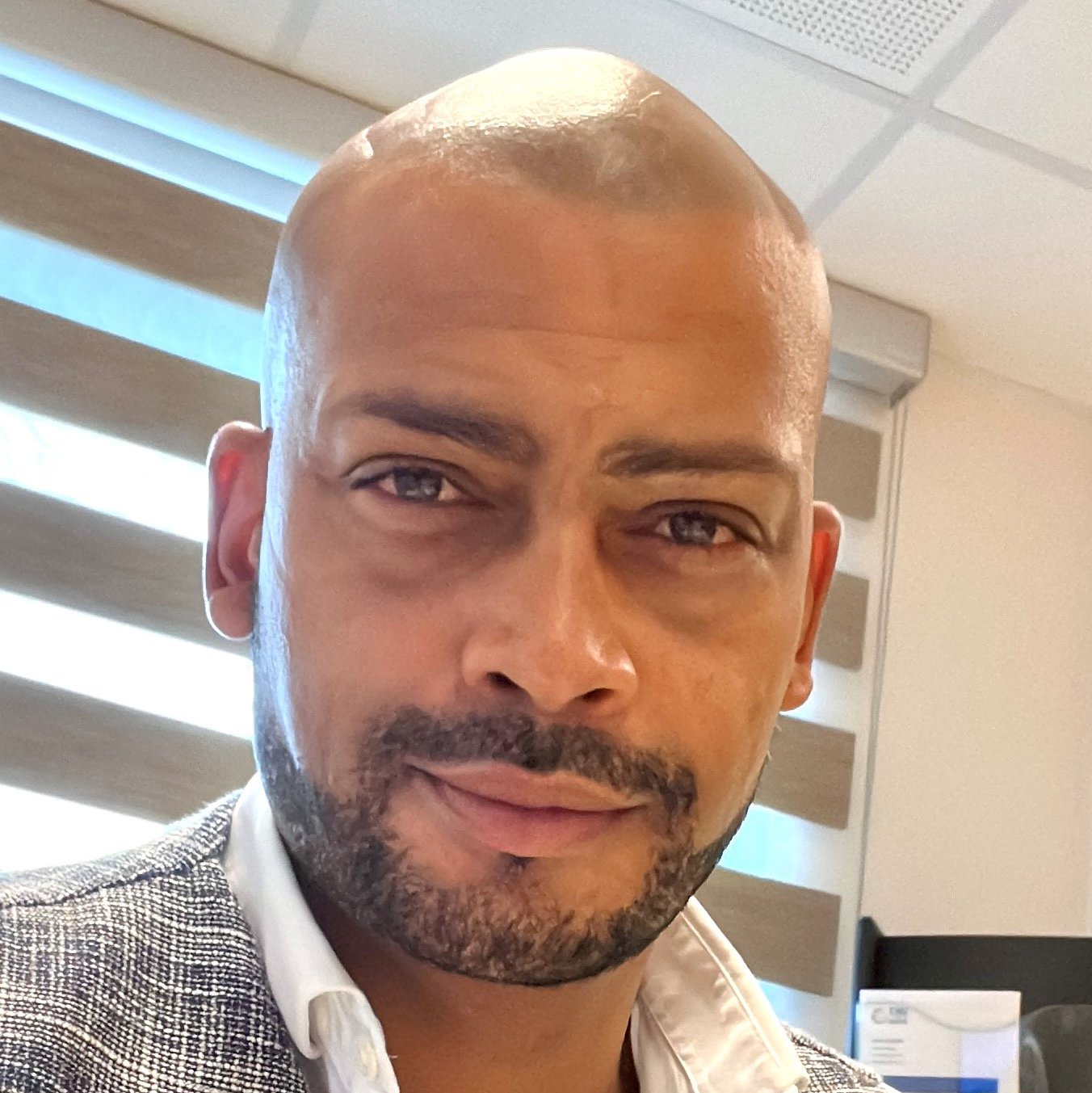 Dr. Jean Philippe Magema