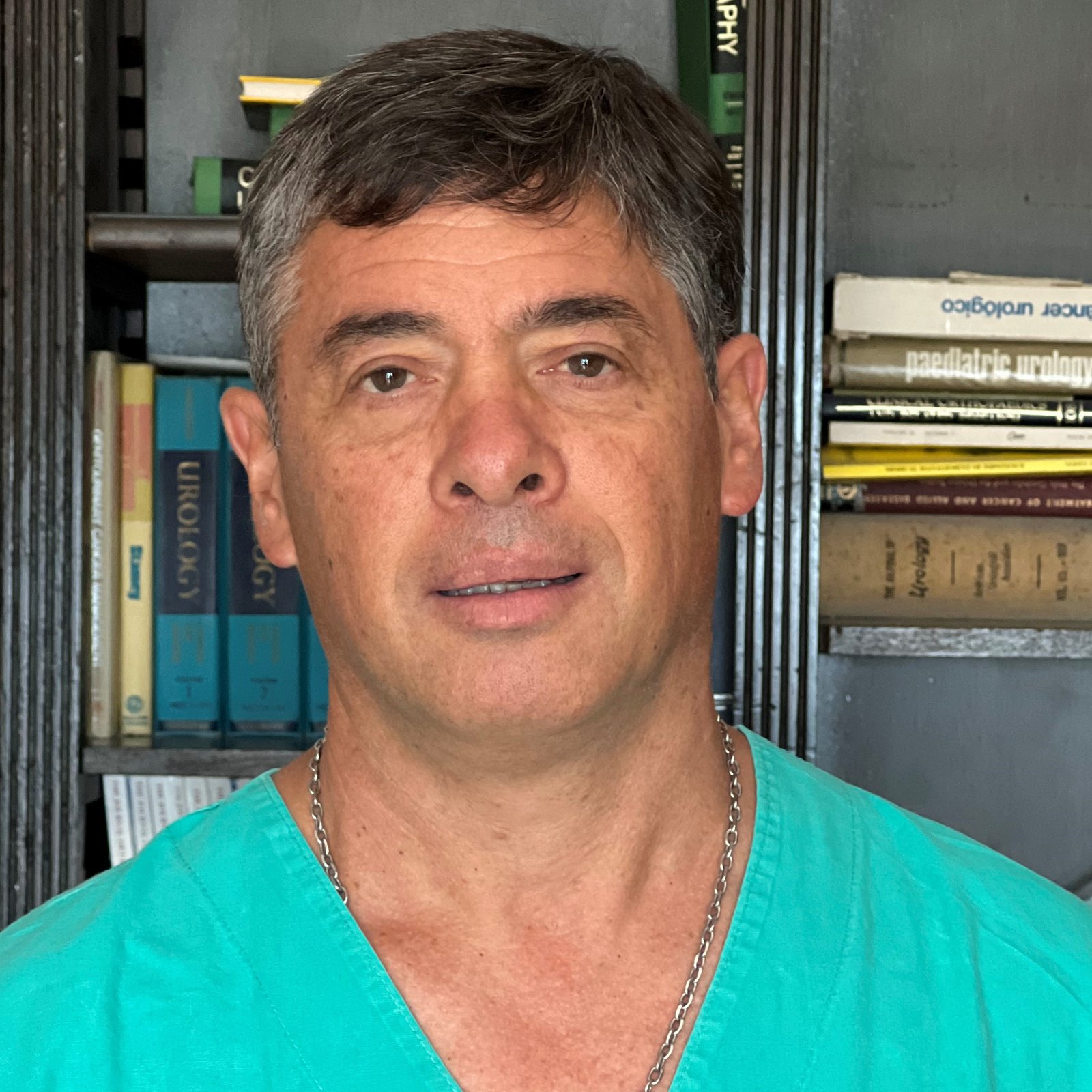 Dr. Alejandro Marcolini