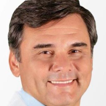 Dr. Gastón Moisa