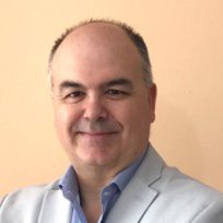 Dr. Ariel Moscardi